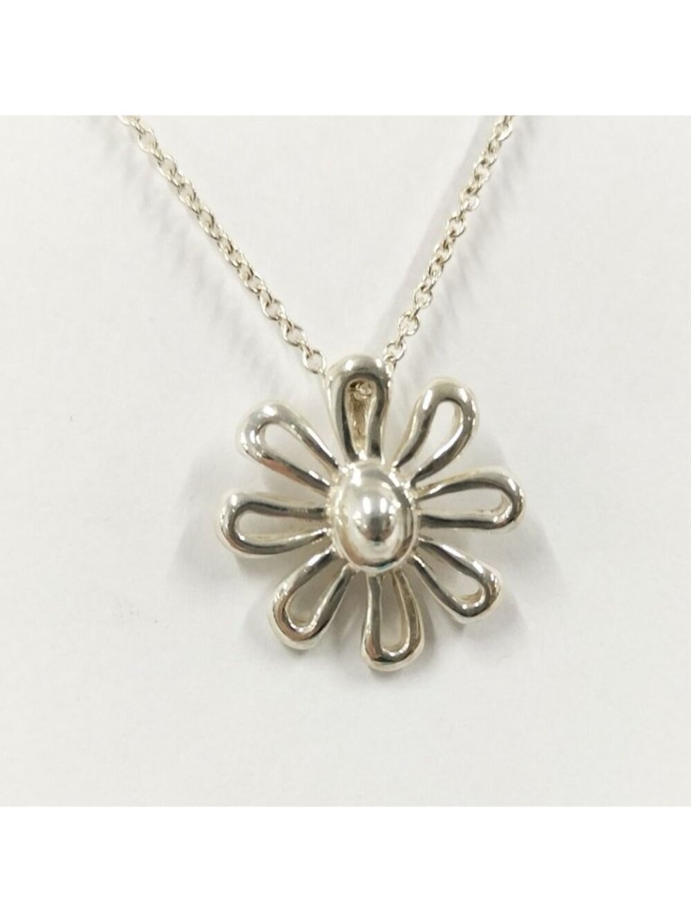 Tiffany & Co Flower Daisy Necklace